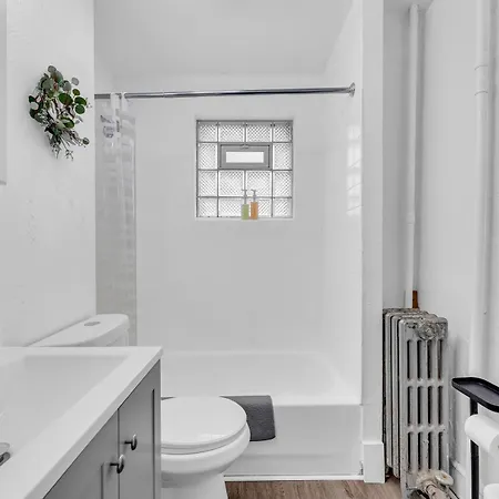 Historic Cozy Haven In Little Italy Apartment Cleveland Exterior photo