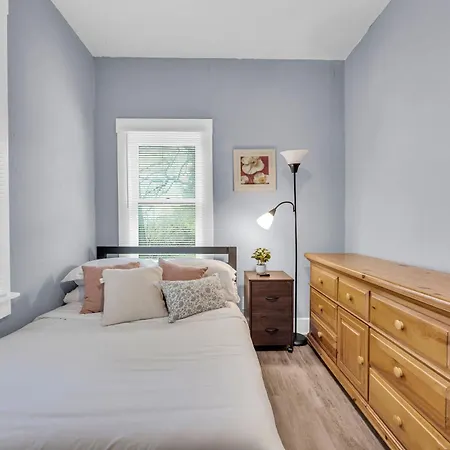 Historic Cozy Haven In Little Italy Apartment Cleveland Exterior photo