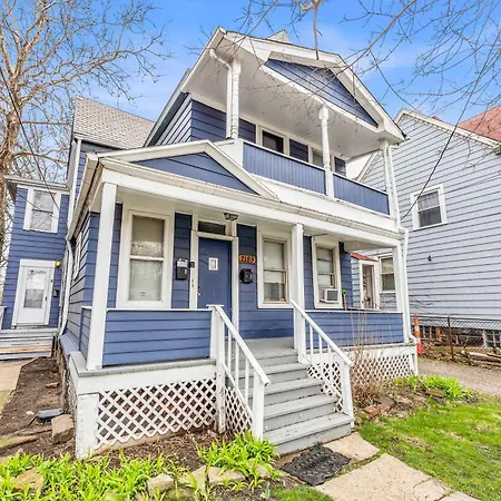 Historic Cozy Haven In Little Italy Apartment Cleveland Exterior photo