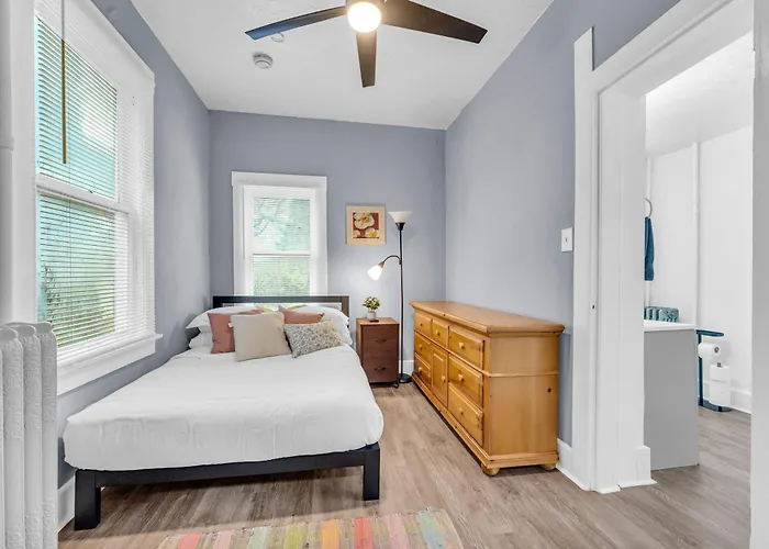 Historic Cozy Haven In Little Italy